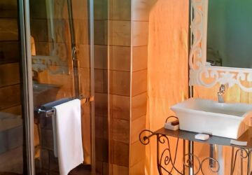 Tented Rooms bathroom 2