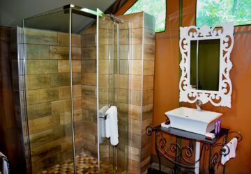 Tented Rooms bathroom