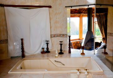 The Montagne Suite bathroom