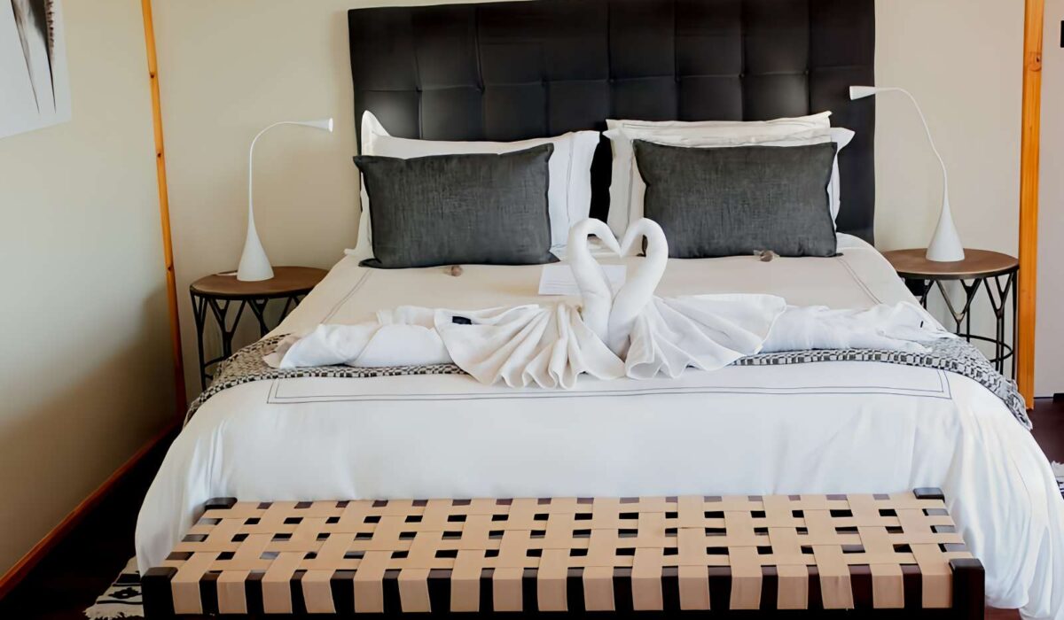 Treetop Log Cabins bedroom