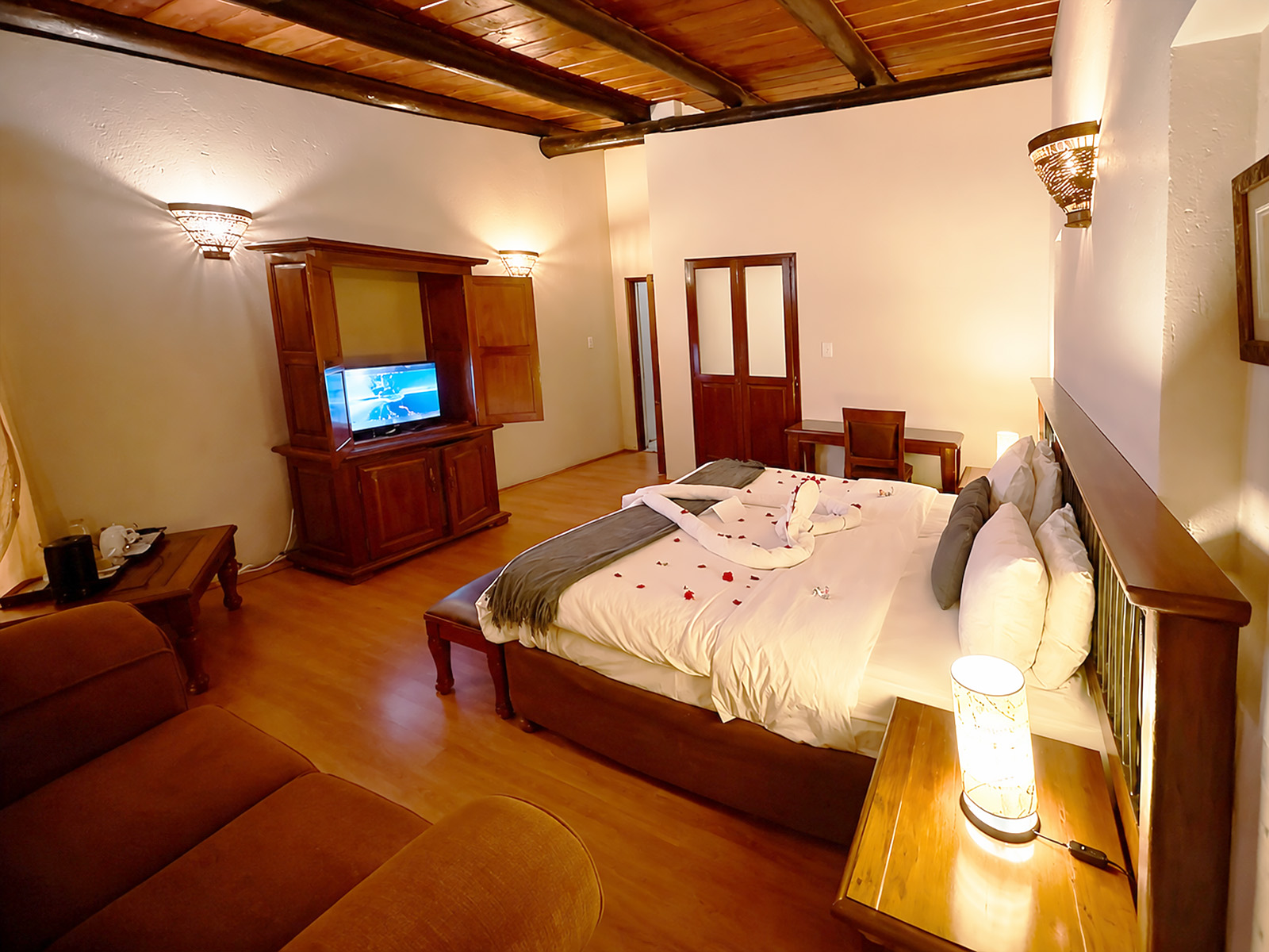 Classic Rooms in Hartbeespoort at La Montagne Guest Lodge