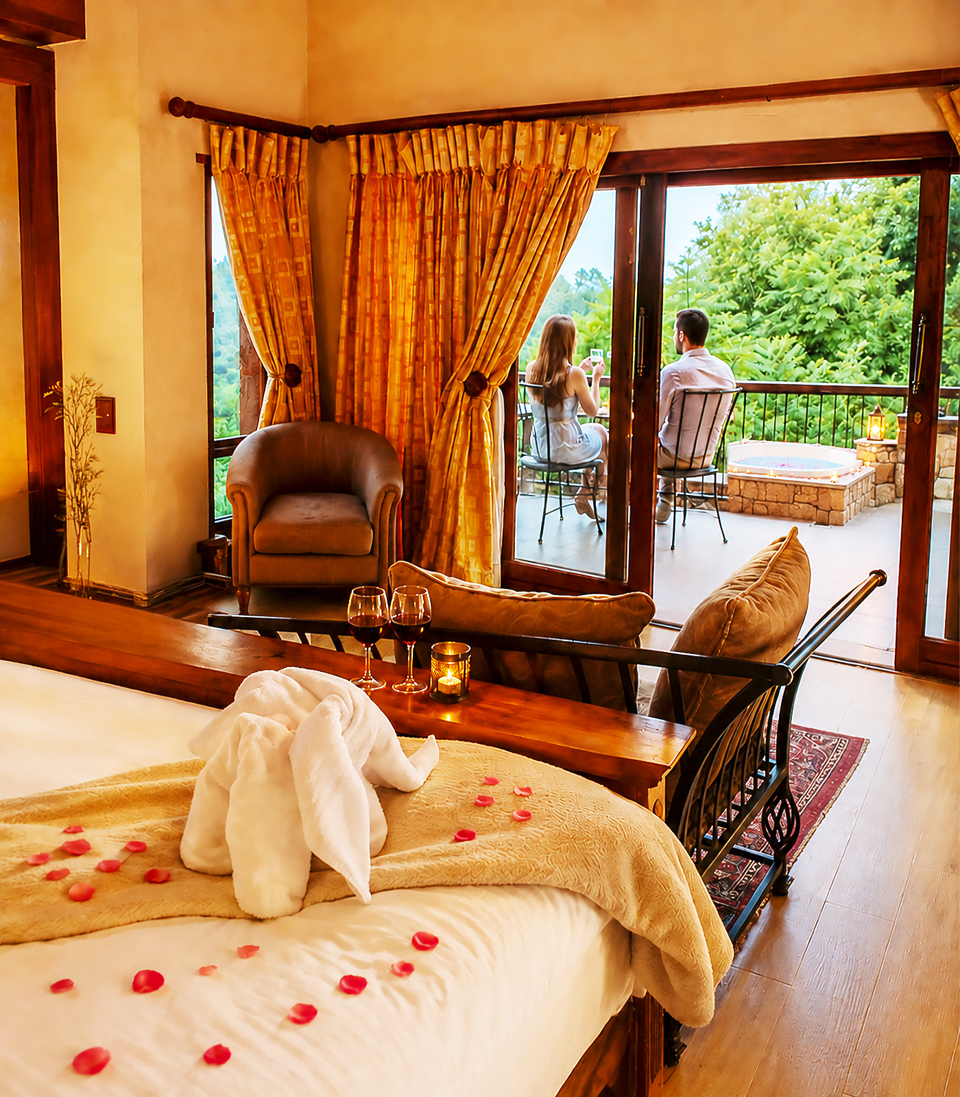 Heritage Lodge Jacuzzi Suite in Hartbeespoort at La Montagne Guest Lodge