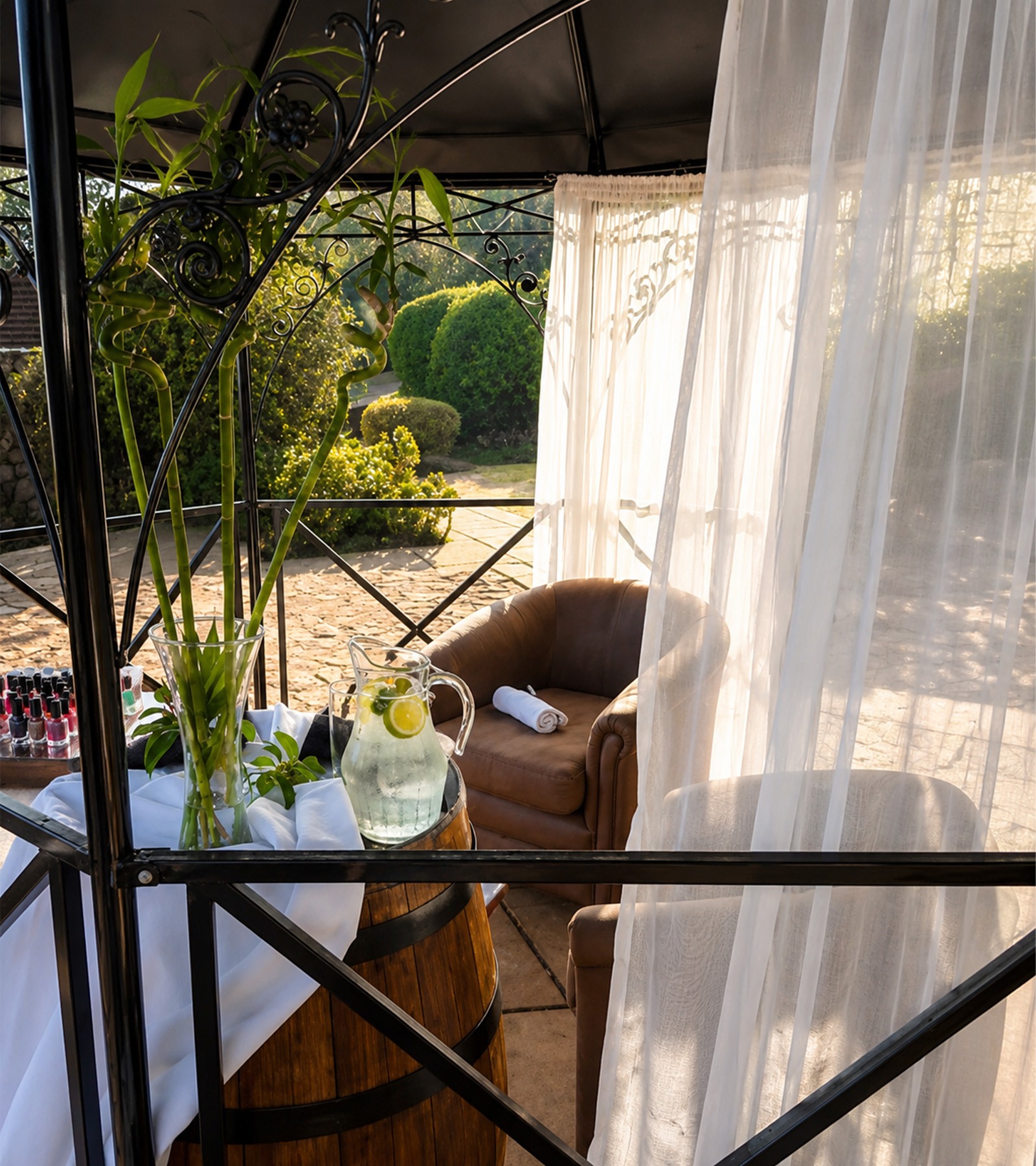 Mountain-edge spa setting at La Montagne Guest Lodge in Hartbeespoort
